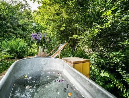 Glamping Nowe Luxury tent